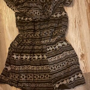 Bailey Blue Black and White Patterned Garment